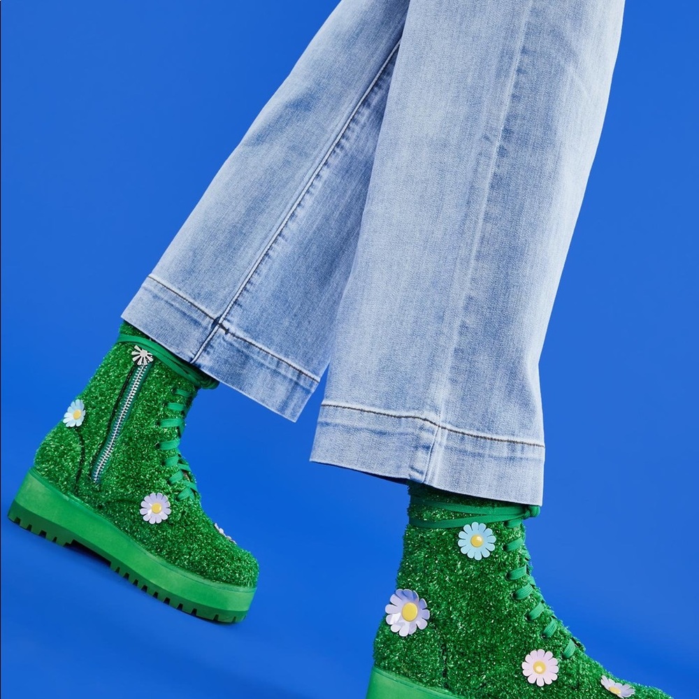 ISO Greener Grass dELIA's Boots